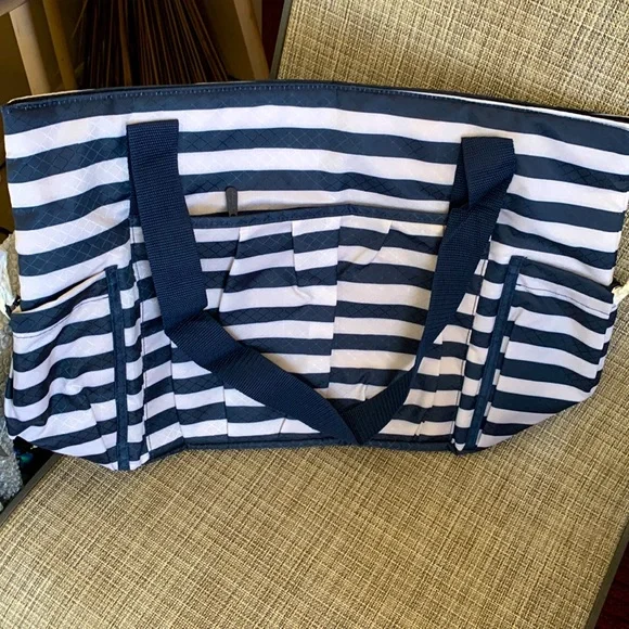 Thirty one- New Day Tote. New tote!! Never used!!! - Picture 1 of 3
